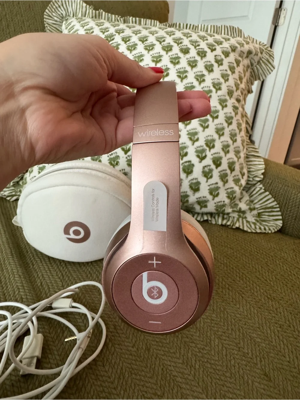 Beats Solo2 Wireless Headphones - Special Edition Rose Gold